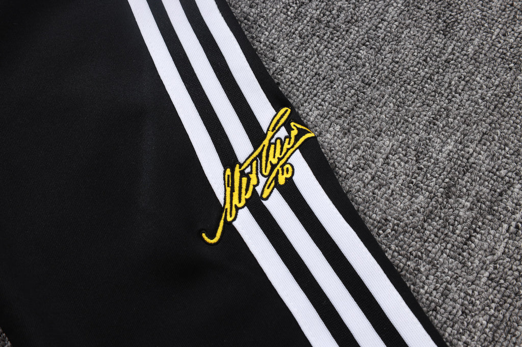 Juventus Originals - Full Zip Tracksuit