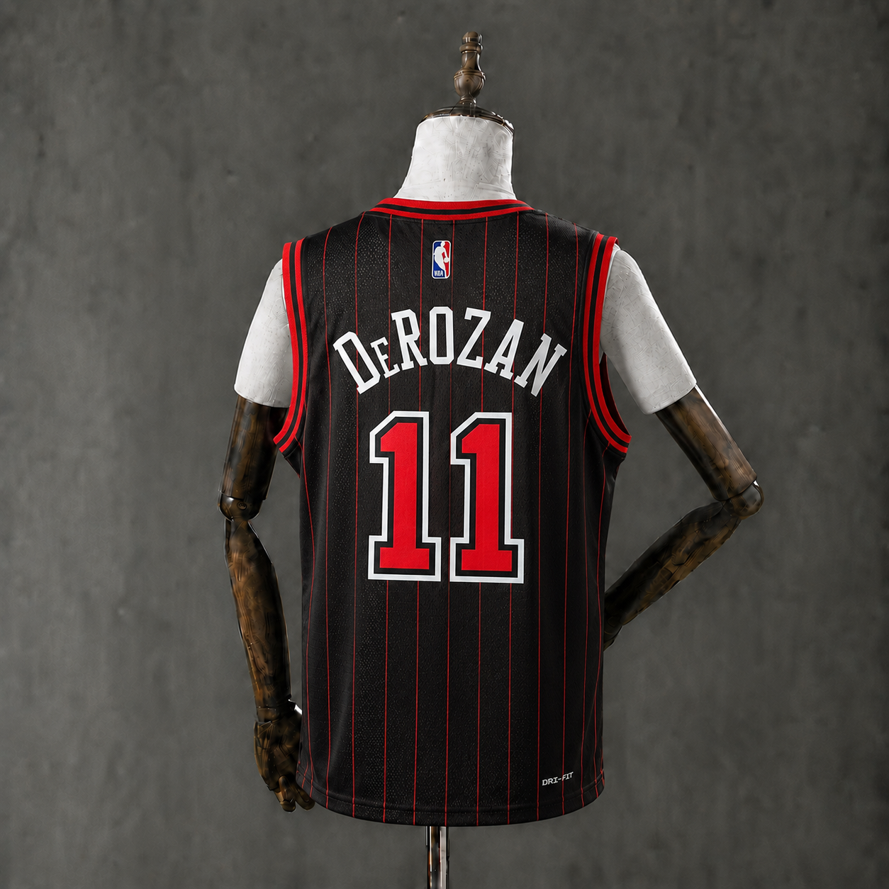 Chicago Bulls - DeRozan 11