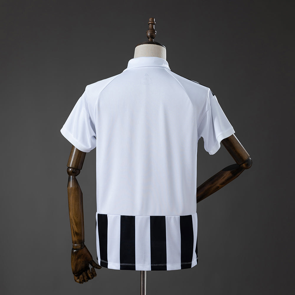 Juv 26/27 Home Kit