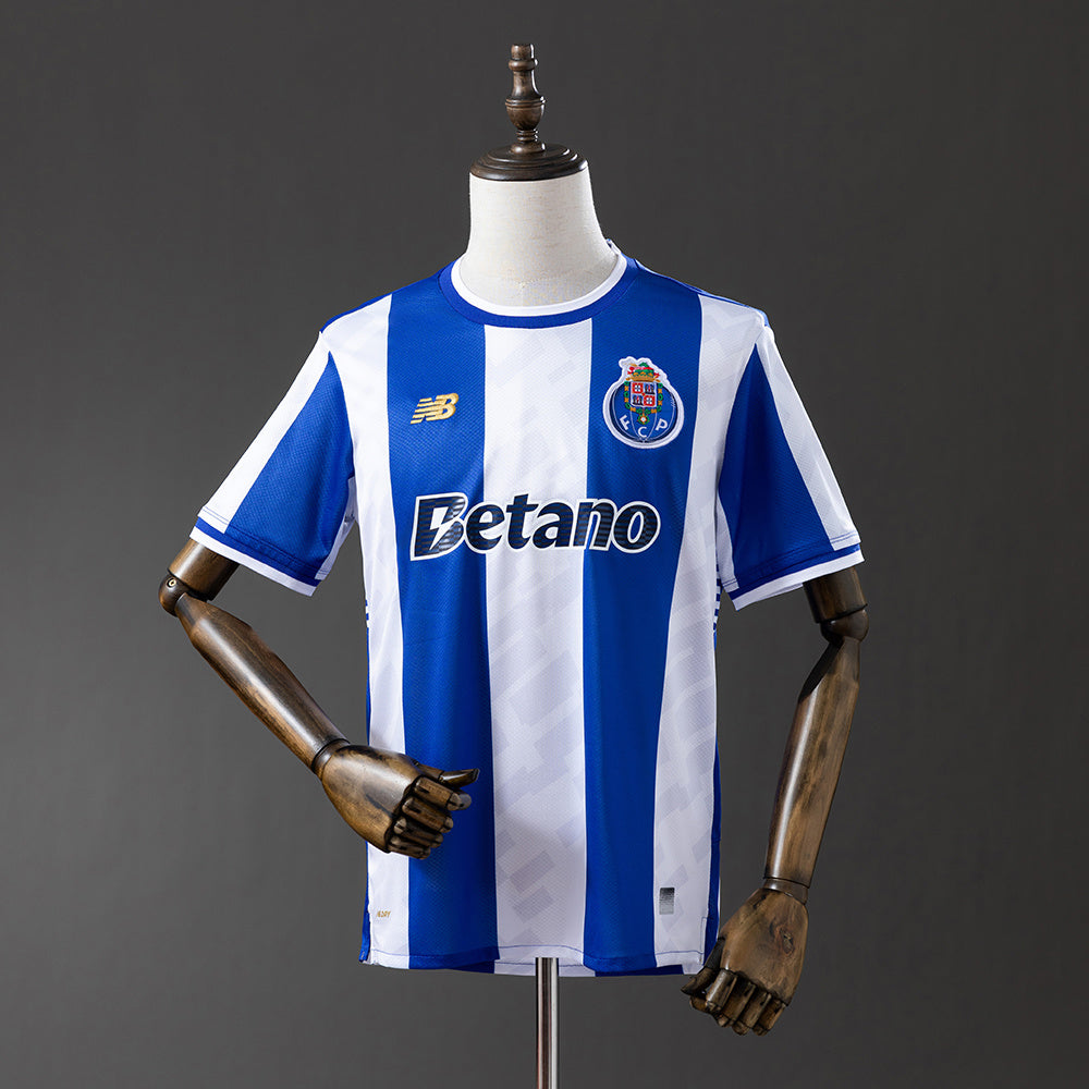 25/26 Porto home
