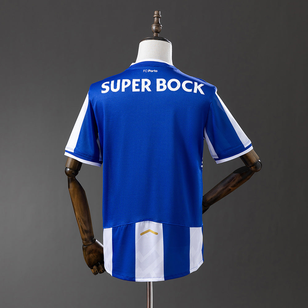 25/26 Porto home