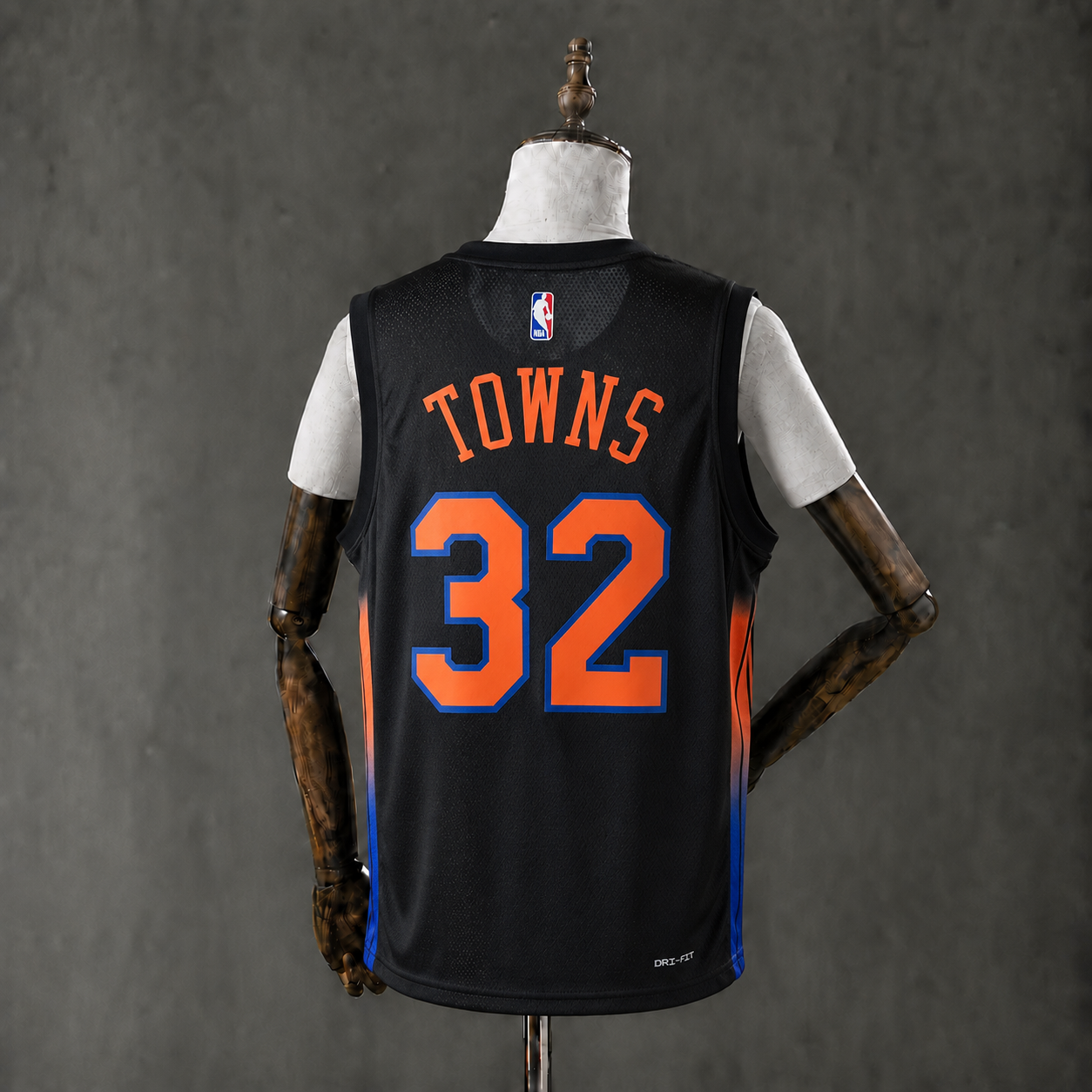 New York Knicks - Towns 32