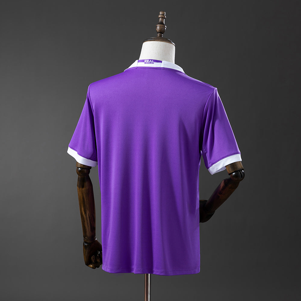 Retro Real Madrid 16/17 away