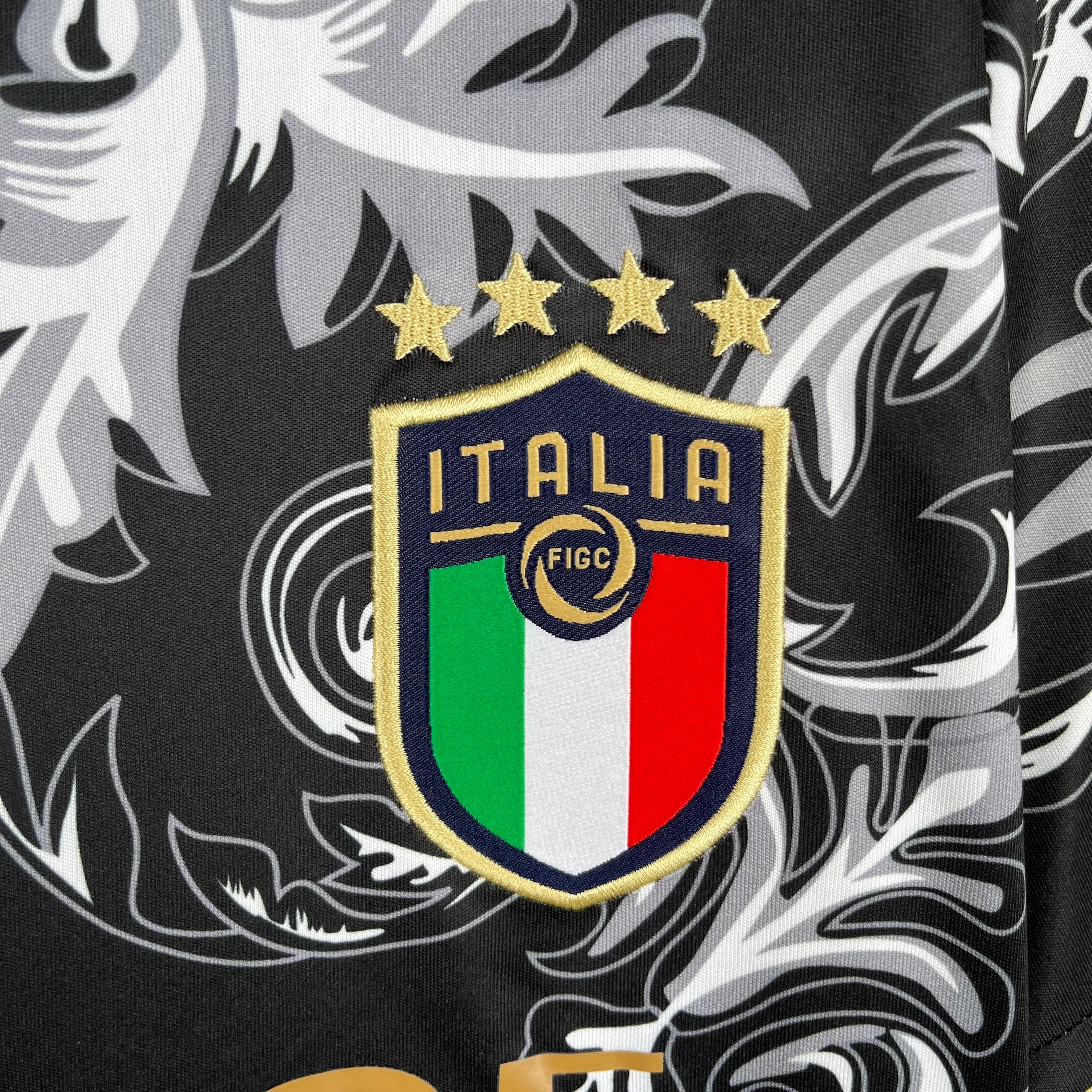 23/24 Italy  Black Versace - Special Kit